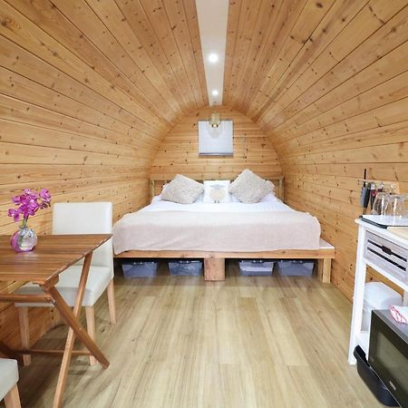 The Pod At Bank House Farm Villa Stafford Exterior photo