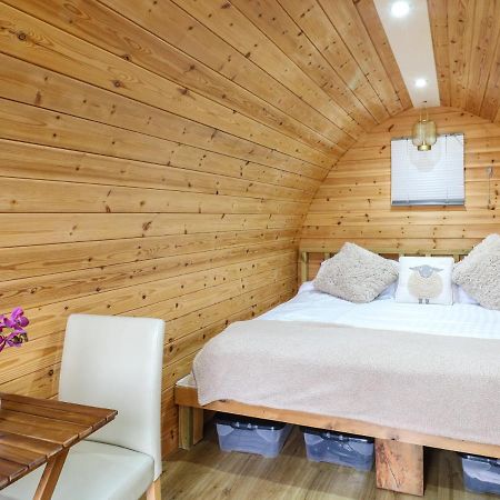 The Pod At Bank House Farm Villa Stafford Exterior photo